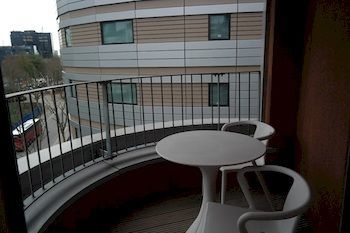 Lanterns Court By Bridgestreet Apartamento